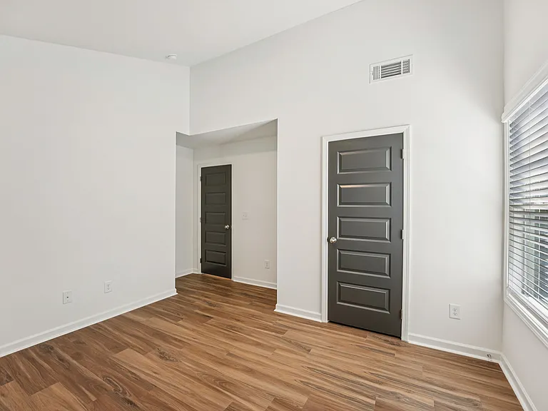 Quinn Residences at Dorchester Place — Photo 120