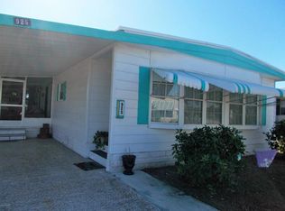 925 Oriole Cir, Barefoot Bay, FL 32976