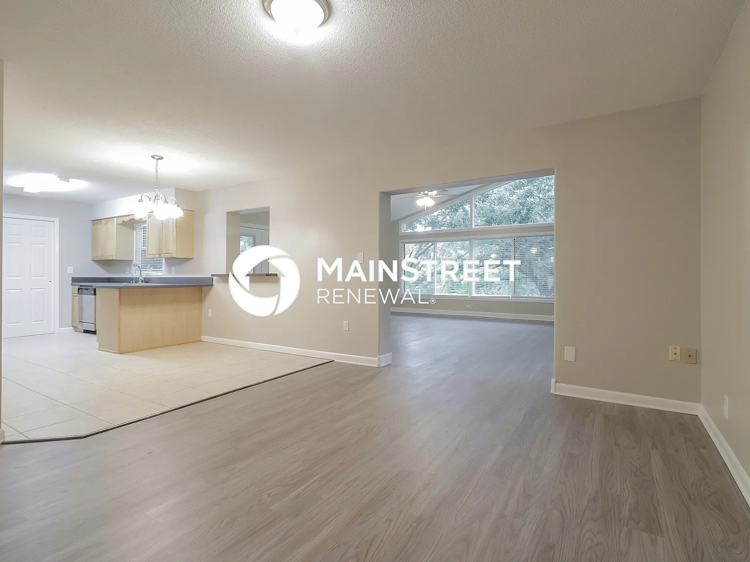 1305 Ridgefield Ave — Photo 2