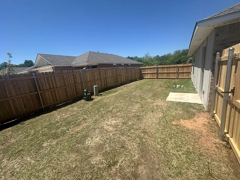 1009 Ichabod Cir — Photo 23