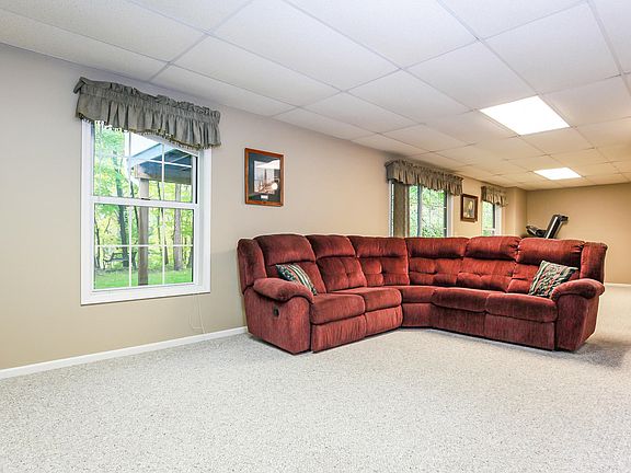 5th image of 386 York View Ln NW