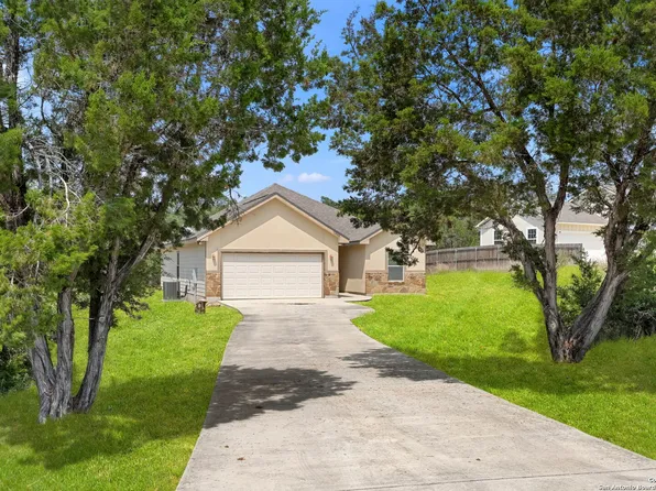 1355 Lasso, Canyon Lake, TX 78133