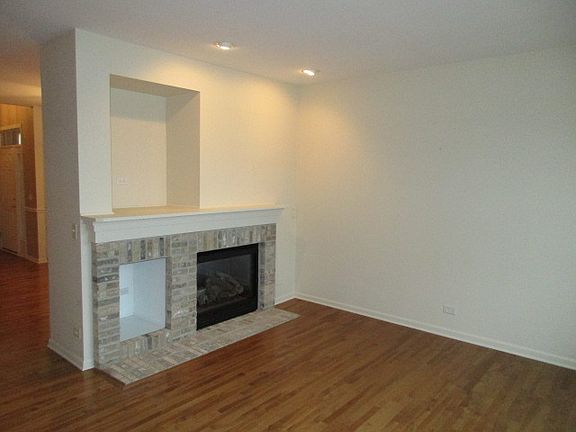 5th image of 1860 Crenshaw Cir