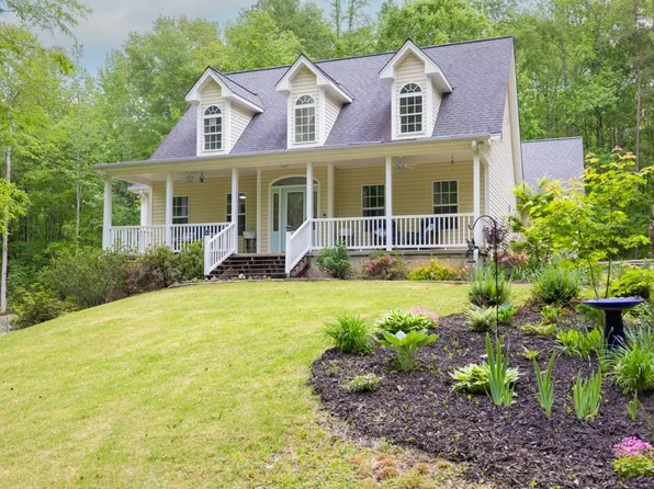 1290 Hoods Mill Rd, Commerce, GA 30529