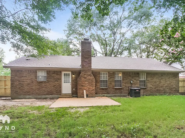 6868 Rockbrook Dr — Photo 16