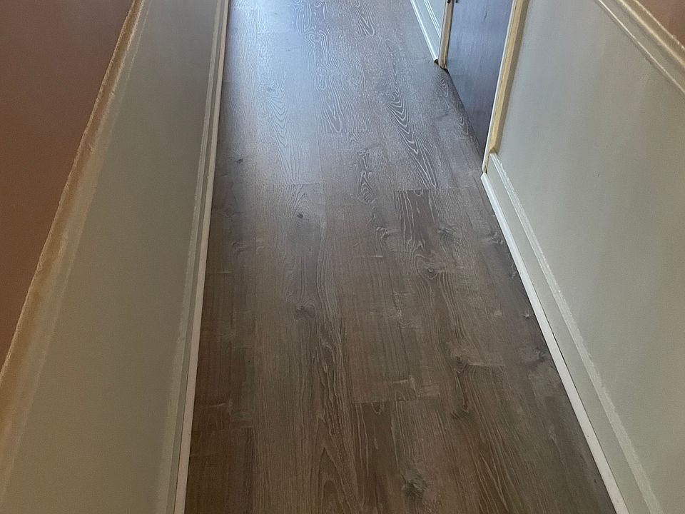 2nd image of 6654 W Devon Ave