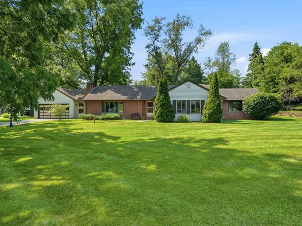 7017 Woodhue Ln, Fort Wayne, IN 46804