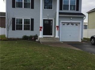 58 E Cedar St, Massapequa, NY 11758