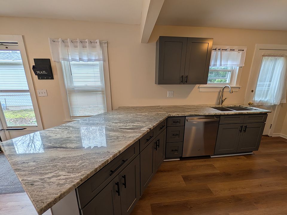 1st image of 172 Wildmere Rd