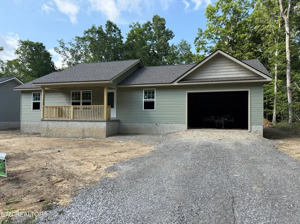 920 Kemah Ln, Crossville, TN 38572