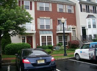 19 Redwood St, Jersey City, NJ 07305