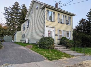 140 Wall St, Belvidere, NJ 07823