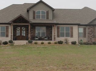 225 J P Campbell Rd, Hopkinsville, KY 42240