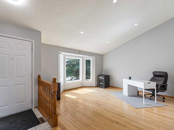 4th image of 226 W Sandstone Dr NW