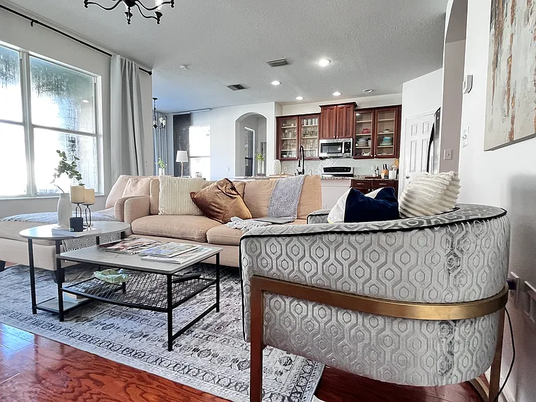 Gentilly Ln — Photo 15
