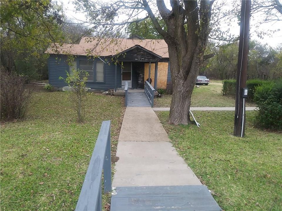 1st image of 943 S 2nd Ave