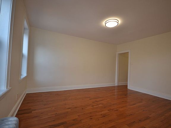4th image of 4011 79th St APT 3A