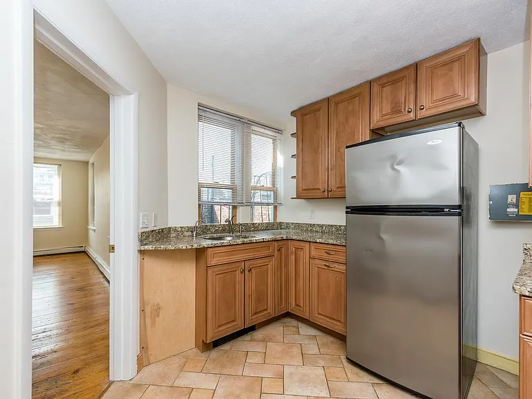 146 Salem St #5 — Photo 4