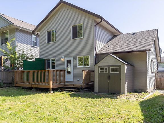 2nd image of 293 Applegreen Ave