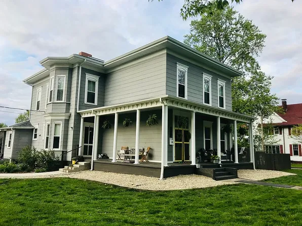 1156 W Lafayette Ave, Jacksonville, IL 62650