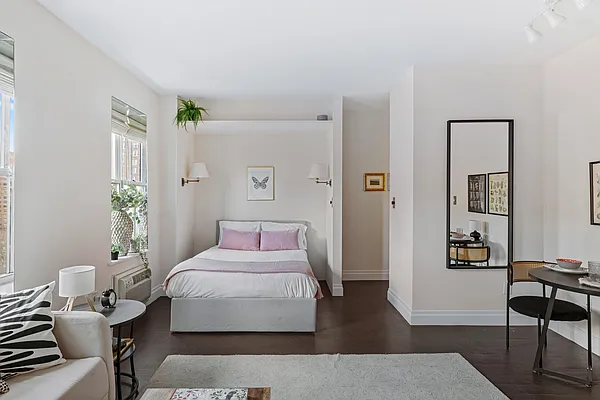 Sold by Compass | media 5