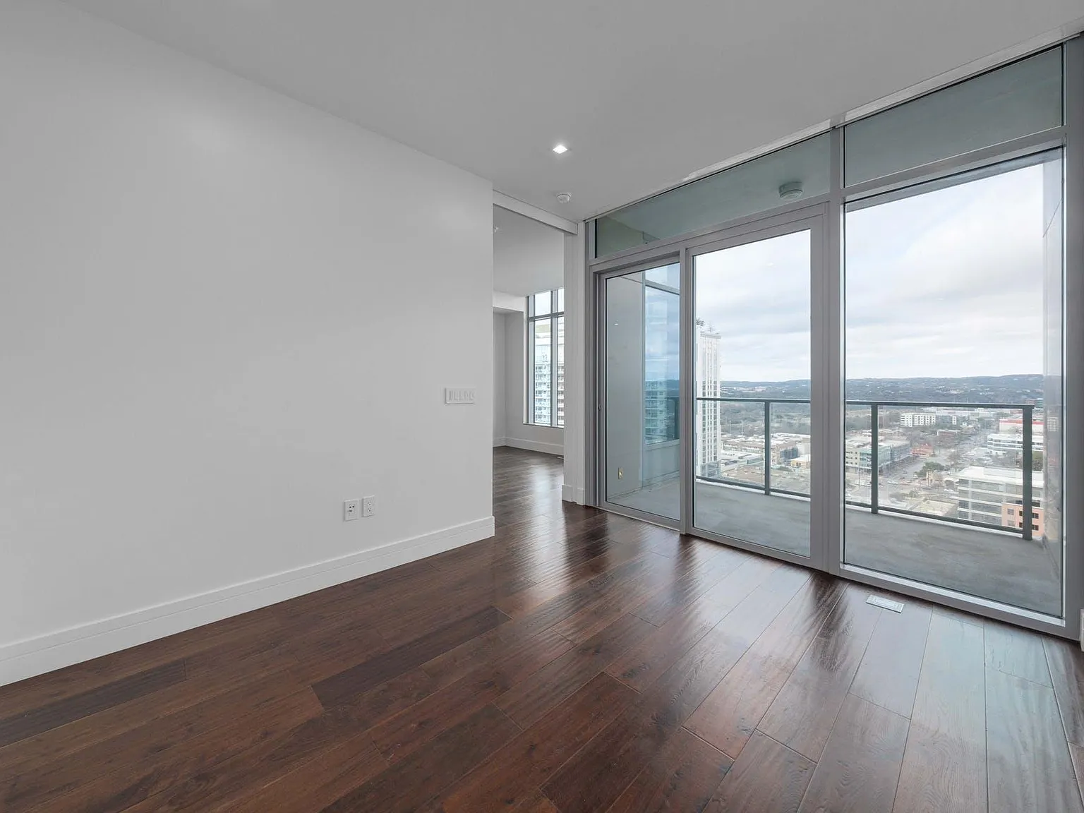 501 West Ave — Photo 4