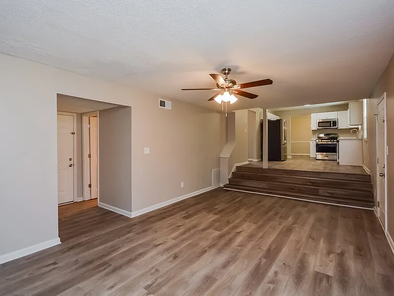 6474 Rebecca Way — Photo 10