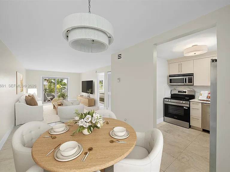 1610 Lenox Ave #316 — Photo 3