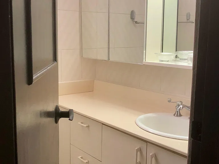 76 Kings Court St #902 — Photo 27
