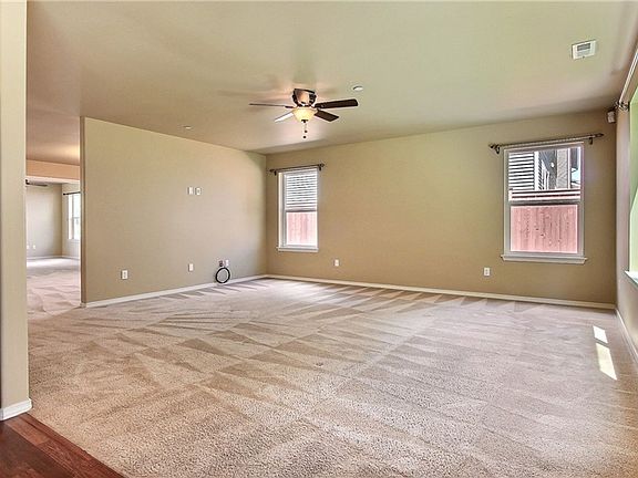 4th image of 1480 Burnside Pl