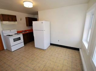 51 W Main St APT 3, Richmond, VT 05477