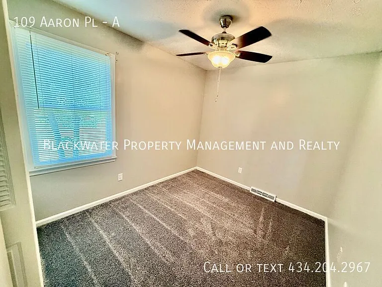 109 Aaron Pl #A — Photo 9