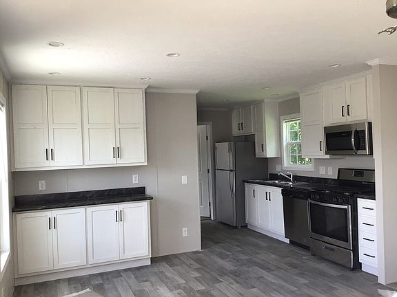 2nd image of 435 Brookside Mnr #435