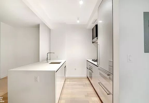 4th image of 540 W 49th St #308S