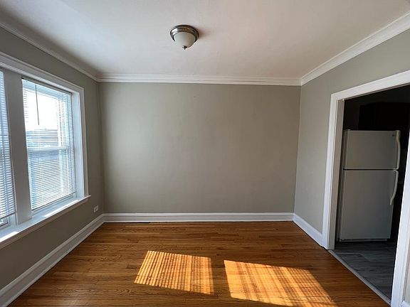 3rd image of 6870 N Overhill Ave #3