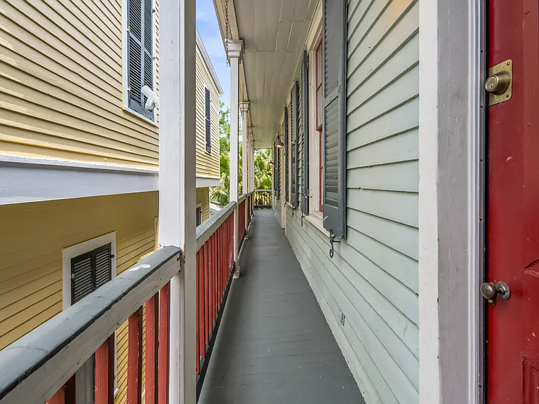 2217 Laurel St #4 — Photo 2