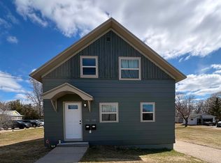 576 Brazeau Ave, Oconto, WI 54153