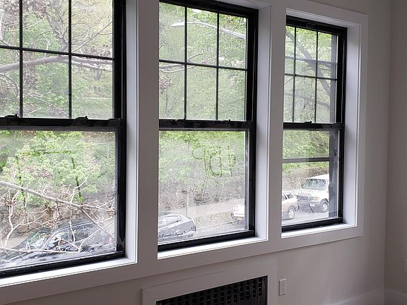 3rd image of 1429 Teller Ave #2B