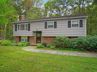28 Forest Dr, Ridgefield, CT 06877