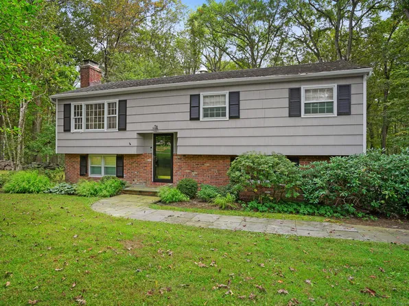 28 Forest Drive, Ridgefield, CT 06877