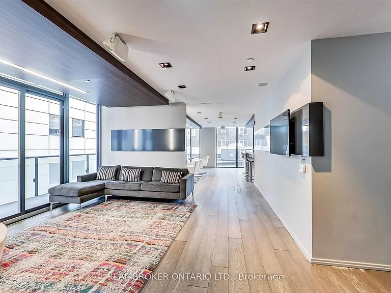 101 Peter St W #515 — Photo 14