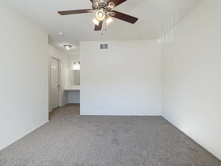 Cherokee Hills Apartments — Photo 21