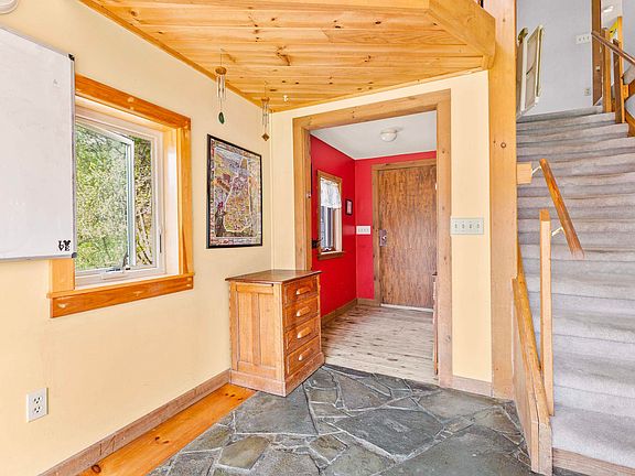 5th image of 221 Meriden Road