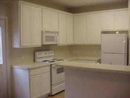3rd image of 413 Folk Crest Ln