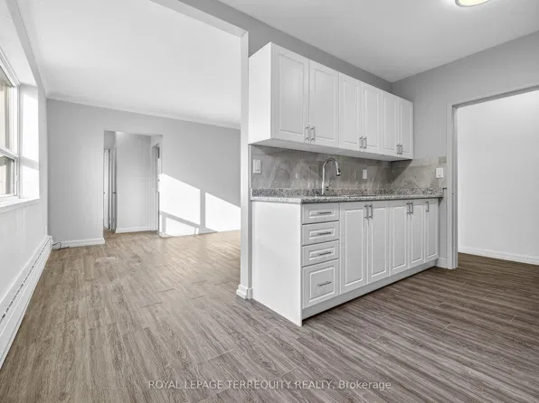 2550 Keele St, Toronto, ON