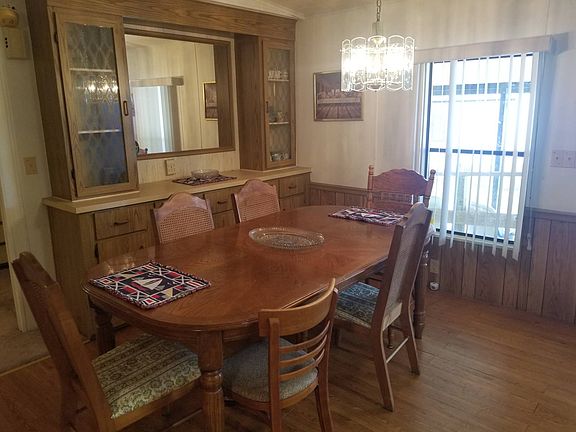 3rd image of 524 Cockatoo Blvd