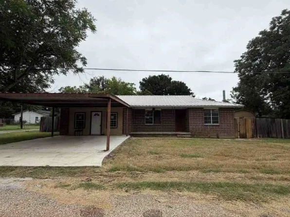 201 E Meadow St, Iredell, TX 76649