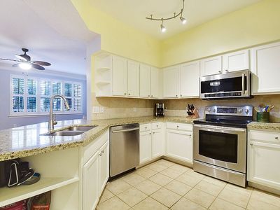 121 Santiago Dr APT 105, Jupiter, FL, 33458