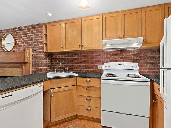 5th image of 244 W 138th St #1