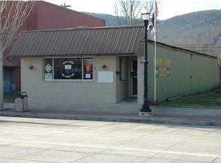 132 S Cedar Ave, South Pittsburg, TN 37380